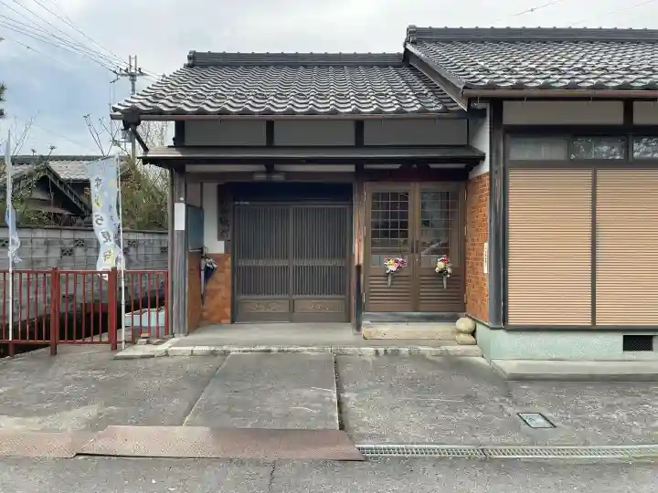 地蔵堂 (栄町会議所)の{uncategorized: "未分類", other: "その他", undefined: "問題あり", building: "その他建物", grave: "お墓", sacred_gate: "鳥居", guardian: "狛犬", statue: "像", buddha: "仏像", history: "歴史", nature: "自然", garden: "庭園", animal: "動物", pagoda: "塔", temizu: "手水舎", mountain_gate: "山門・神門", sanctuary: "本殿・本堂", subordinate: "末社・摂社", art: "芸術", scenery: "景色", jizo: "地蔵", ema: "絵馬", goshuin: "御朱印", omikuji: "おみくじ", items: "授与品その他", amulet: "お守り", goshuincho: "御朱印帳", eats: "食事", festival: "お祭り", votive_dance: "神楽", shichigosan: "七五三参", wedding: "結婚式", experience: "体験その他", initially: "初詣", around: "周辺", anti_infection: "感染症対策"}