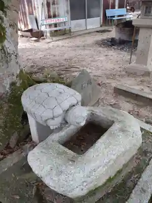 社若神社の手水舎