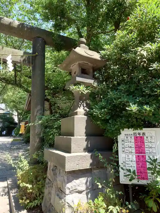 東大島神社の建物その他