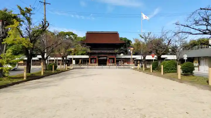 尾張大國霊神社(国府宮)の山門・神門