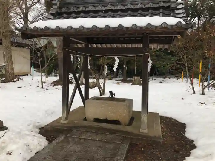 石作神社玉作神社の手水舎