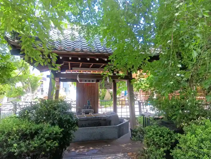 伊奴神社の{uncategorized: "未分類", other: "その他", undefined: "問題あり", building: "その他建物", grave: "お墓", sacred_gate: "鳥居", guardian: "狛犬", statue: "像", buddha: "仏像", history: "歴史", nature: "自然", garden: "庭園", animal: "動物", pagoda: "塔", temizu: "手水舎", mountain_gate: "山門・神門", sanctuary: "本殿・本堂", subordinate: "末社・摂社", art: "芸術", scenery: "景色", jizo: "地蔵", ema: "絵馬", goshuin: "御朱印", omikuji: "おみくじ", items: "授与品その他", amulet: "お守り", goshuincho: "御朱印帳", eats: "食事", festival: "お祭り", votive_dance: "神楽", shichigosan: "七五三参", wedding: "結婚式", experience: "体験その他", initially: "初詣", around: "周辺", anti_infection: "感染症対策"}