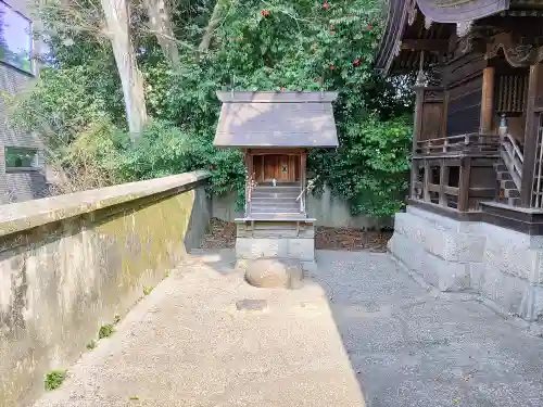 子安神明社（大留町6）の末社・摂社