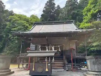 今市瀧尾神社の{uncategorized: "未分類", other: "その他", undefined: "問題あり", building: "その他建物", grave: "お墓", sacred_gate: "鳥居", guardian: "狛犬", statue: "像", buddha: "仏像", history: "歴史", nature: "自然", garden: "庭園", animal: "動物", pagoda: "塔", temizu: "手水舎", mountain_gate: "山門・神門", sanctuary: "本殿・本堂", subordinate: "末社・摂社", art: "芸術", scenery: "景色", jizo: "地蔵", ema: "絵馬", goshuin: "御朱印", omikuji: "おみくじ", items: "授与品その他", amulet: "お守り", goshuincho: "御朱印帳", eats: "食事", festival: "お祭り", votive_dance: "神楽", shichigosan: "七五三参", wedding: "結婚式", experience: "体験その他", initially: "初詣", around: "周辺", anti_infection: "感染症対策"}