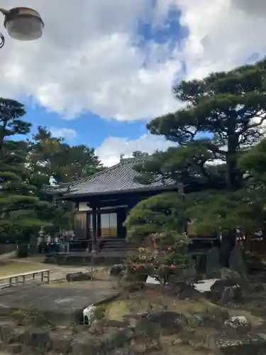 無量光寺の本殿・本堂