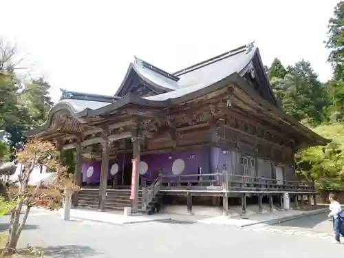 成相寺の本殿・本堂