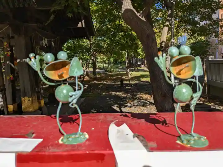 彌彦神社 (伊夜日子神社)の像