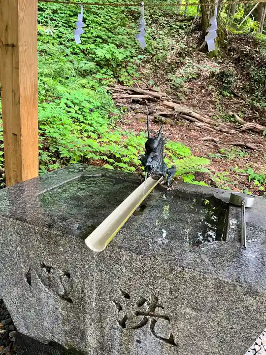 戸隠神社宝光社の手水舎