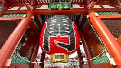 浅草寺の山門・神門