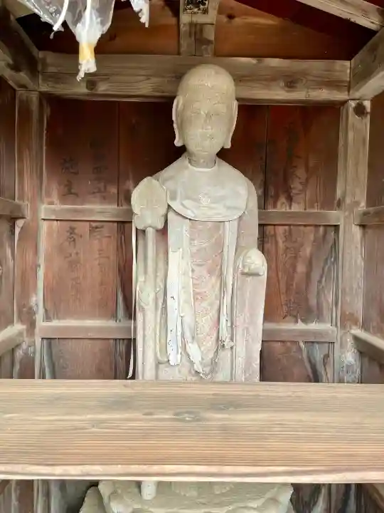 妙楽院の{uncategorized: "未分類", other: "その他", undefined: "問題あり", building: "その他建物", grave: "お墓", sacred_gate: "鳥居", guardian: "狛犬", statue: "像", buddha: "仏像", history: "歴史", nature: "自然", garden: "庭園", animal: "動物", pagoda: "塔", temizu: "手水舎", mountain_gate: "山門・神門", sanctuary: "本殿・本堂", subordinate: "末社・摂社", art: "芸術", scenery: "景色", jizo: "地蔵", ema: "絵馬", goshuin: "御朱印", omikuji: "おみくじ", items: "授与品その他", amulet: "お守り", goshuincho: "御朱印帳", eats: "食事", festival: "お祭り", votive_dance: "神楽", shichigosan: "七五三参", wedding: "結婚式", experience: "体験その他", initially: "初詣", around: "周辺", anti_infection: "感染症対策"}