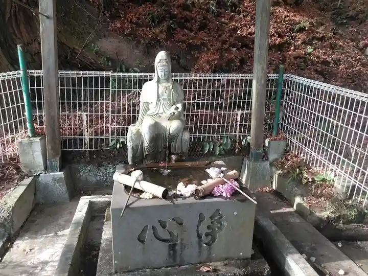 霊山寺の手水舎