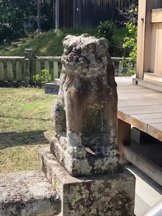 神吉八幡神社の狛犬