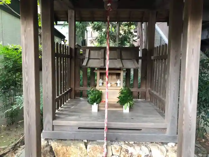 阿刀神社の本殿・本堂