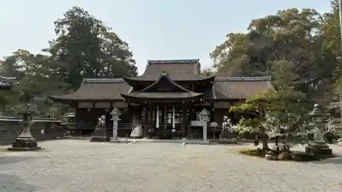 兵主大社の{uncategorized: "未分類", other: "その他", undefined: "問題あり", building: "その他建物", grave: "お墓", sacred_gate: "鳥居", guardian: "狛犬", statue: "像", buddha: "仏像", history: "歴史", nature: "自然", garden: "庭園", animal: "動物", pagoda: "塔", temizu: "手水舎", mountain_gate: "山門・神門", sanctuary: "本殿・本堂", subordinate: "末社・摂社", art: "芸術", scenery: "景色", jizo: "地蔵", ema: "絵馬", goshuin: "御朱印", omikuji: "おみくじ", items: "授与品その他", amulet: "お守り", goshuincho: "御朱印帳", eats: "食事", festival: "お祭り", votive_dance: "神楽", shichigosan: "七五三参", wedding: "結婚式", experience: "体験その他", initially: "初詣", around: "周辺", anti_infection: "感染症対策"}