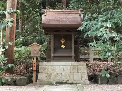 枚岡神社の末社・摂社