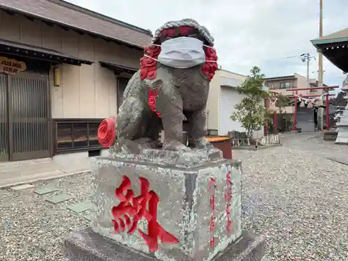 青木八坂神社の狛犬