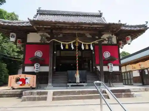 高尾神社の本殿