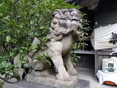 諏訪神社の狛犬