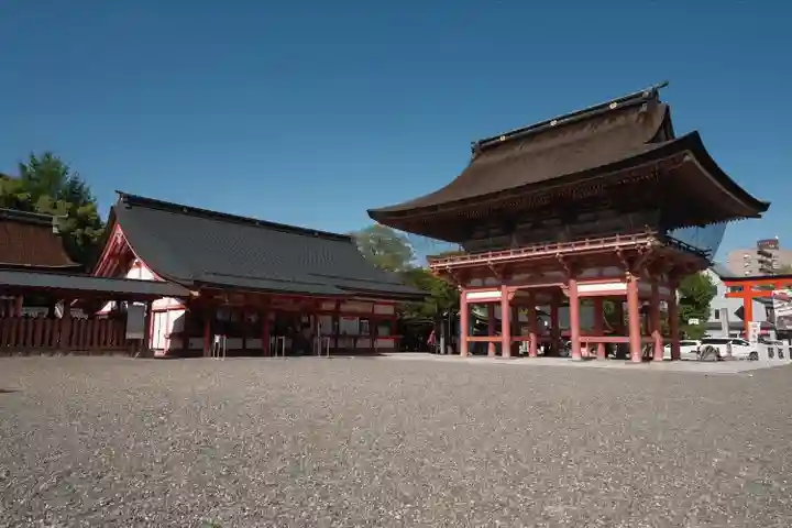 津島神社の山門・神門