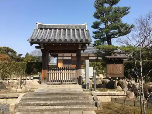 来薫院（妙興寺塔頭）の山門