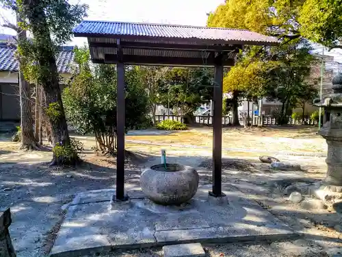 白山社（前田白山社）の手水舎