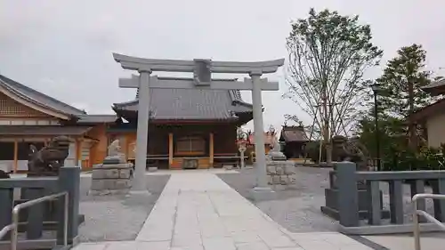 栗橋八坂神社の鳥居