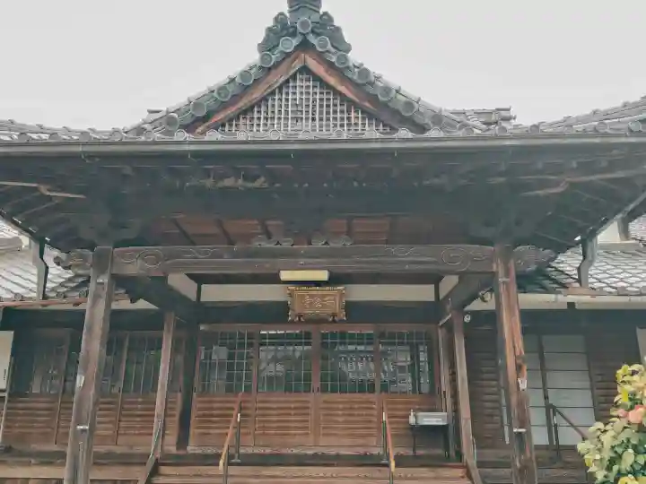 安養寺の{uncategorized: "未分類", other: "その他", undefined: "問題あり", building: "その他建物", grave: "お墓", sacred_gate: "鳥居", guardian: "狛犬", statue: "像", buddha: "仏像", history: "歴史", nature: "自然", garden: "庭園", animal: "動物", pagoda: "塔", temizu: "手水舎", mountain_gate: "山門・神門", sanctuary: "本殿・本堂", subordinate: "末社・摂社", art: "芸術", scenery: "景色", jizo: "地蔵", ema: "絵馬", goshuin: "御朱印", omikuji: "おみくじ", items: "授与品その他", amulet: "お守り", goshuincho: "御朱印帳", eats: "食事", festival: "お祭り", votive_dance: "神楽", shichigosan: "七五三参", wedding: "結婚式", experience: "体験その他", initially: "初詣", around: "周辺", anti_infection: "感染症対策"}