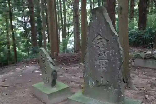 八幡神社の建物その他