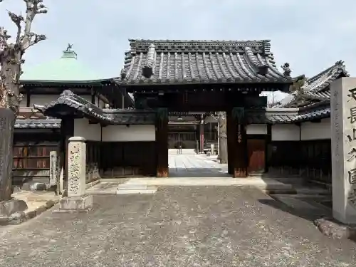 久国寺の{uncategorized: "未分類", other: "その他", undefined: "問題あり", building: "その他建物", grave: "お墓", sacred_gate: "鳥居", guardian: "狛犬", statue: "像", buddha: "仏像", history: "歴史", nature: "自然", garden: "庭園", animal: "動物", pagoda: "塔", temizu: "手水舎", mountain_gate: "山門・神門", sanctuary: "本殿・本堂", subordinate: "末社・摂社", art: "芸術", scenery: "景色", jizo: "地蔵", ema: "絵馬", goshuin: "御朱印", omikuji: "おみくじ", items: "授与品その他", amulet: "お守り", goshuincho: "御朱印帳", eats: "食事", festival: "お祭り", votive_dance: "神楽", shichigosan: "七五三参", wedding: "結婚式", experience: "体験その他", initially: "初詣", around: "周辺", anti_infection: "感染症対策"}