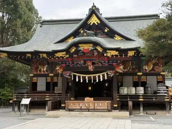 秩父神社の{uncategorized: "未分類", other: "その他", undefined: "問題あり", building: "その他建物", grave: "お墓", sacred_gate: "鳥居", guardian: "狛犬", statue: "像", buddha: "仏像", history: "歴史", nature: "自然", garden: "庭園", animal: "動物", pagoda: "塔", temizu: "手水舎", mountain_gate: "山門・神門", sanctuary: "本殿・本堂", subordinate: "末社・摂社", art: "芸術", scenery: "景色", jizo: "地蔵", ema: "絵馬", goshuin: "御朱印", omikuji: "おみくじ", items: "授与品その他", amulet: "お守り", goshuincho: "御朱印帳", eats: "食事", festival: "お祭り", votive_dance: "神楽", shichigosan: "七五三参", wedding: "結婚式", experience: "体験その他", initially: "初詣", around: "周辺", anti_infection: "感染症対策"}