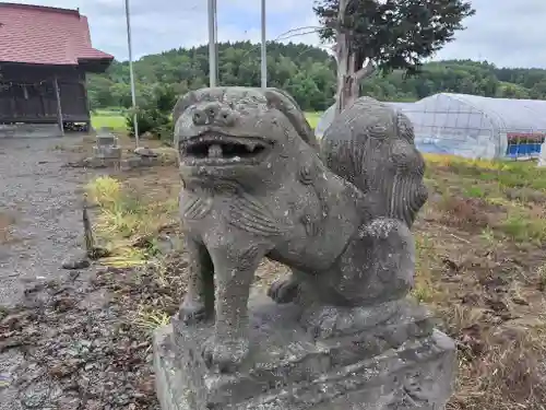 湯内神社（大熊神社）の狛犬