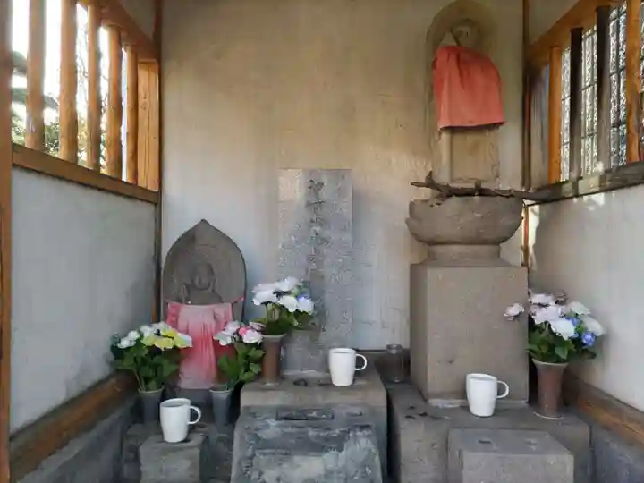 ヤマハルオ馬頭観世音の地蔵