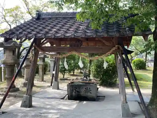 大神神社（花池）の手水舎