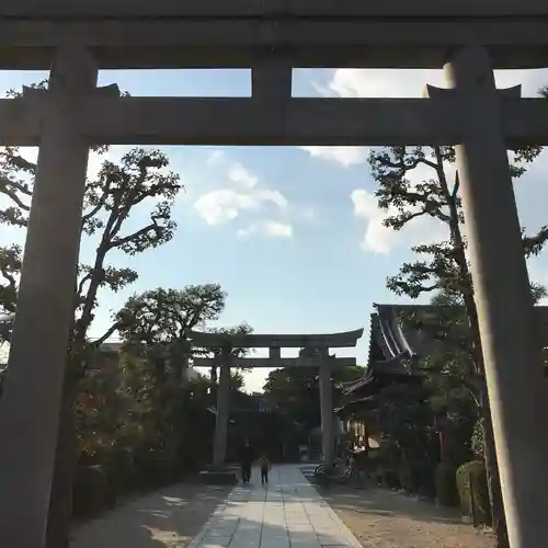 西院春日神社の鳥居