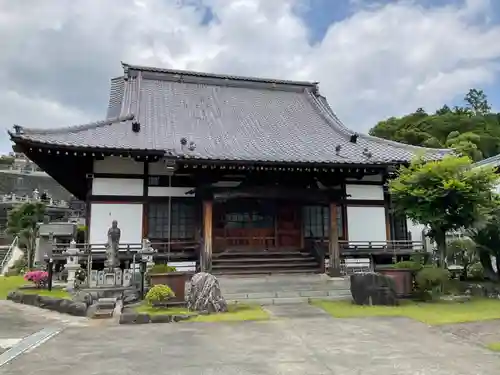 洞泉院の本殿・本堂