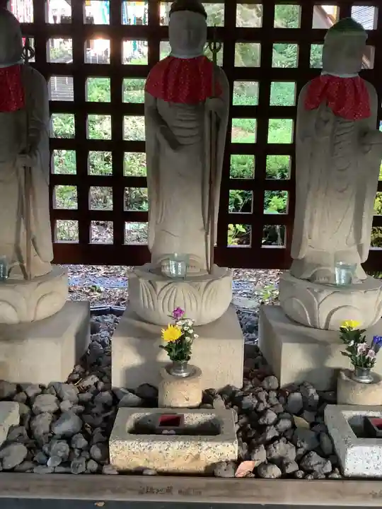 八事山 興正寺の地蔵