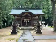 諏訪神社の本殿