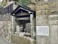 道祖神塔・庚申供養塔の{uncategorized: "未分類", other: "その他", undefined: "問題あり", building: "その他建物", grave: "お墓", sacred_gate: "鳥居", guardian: "狛犬", statue: "像", buddha: "仏像", history: "歴史", nature: "自然", garden: "庭園", animal: "動物", pagoda: "塔", temizu: "手水舎", mountain_gate: "山門・神門", sanctuary: "本殿・本堂", subordinate: "末社・摂社", art: "芸術", scenery: "景色", jizo: "地蔵", ema: "絵馬", goshuin: "御朱印", omikuji: "おみくじ", items: "授与品その他", amulet: "お守り", goshuincho: "御朱印帳", eats: "食事", festival: "お祭り", votive_dance: "神楽", shichigosan: "七五三参", wedding: "結婚式", experience: "体験その他", initially: "初詣", around: "周辺", anti_infection: "感染症対策"}