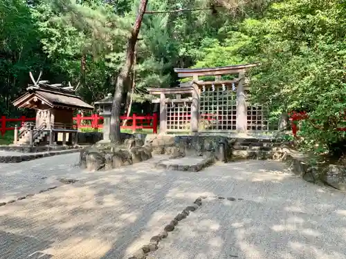 檜原神社（大神神社摂社）のその他建物