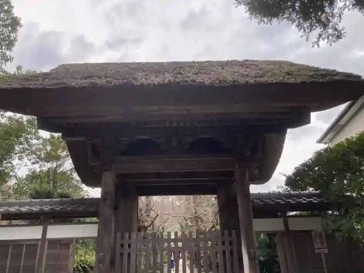 極楽寺(霊鷲山感應院極楽律寺)の山門・神門