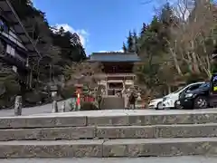 鞍馬寺の山門