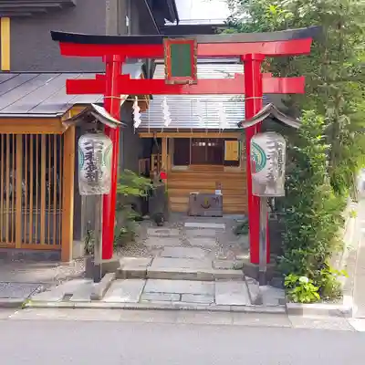 五十稲荷神社(栄寿稲荷神社)の鳥居