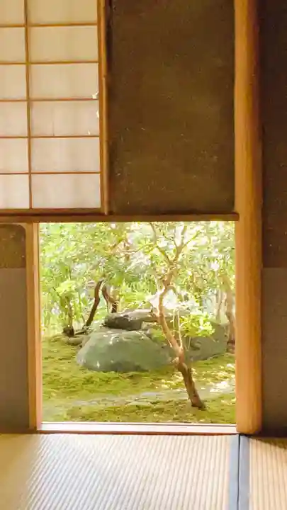 光明寺瑠璃光院の庭園