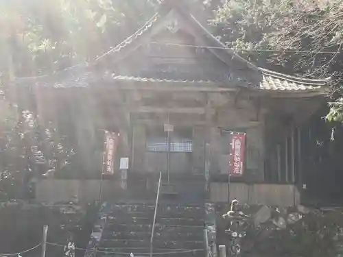 飯福田寺の本殿