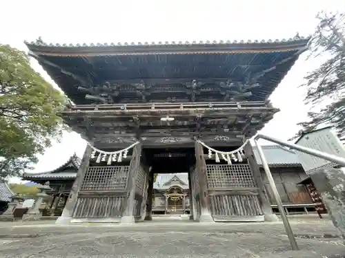 日出若宮八幡神社の山門・神門