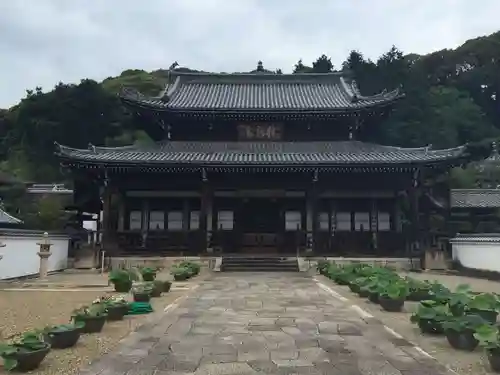 萬福寺の本殿・本堂