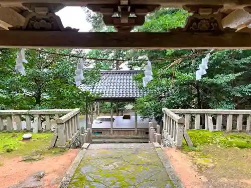 阿奈志神社の建物その他