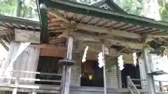 諏訪神社の本殿