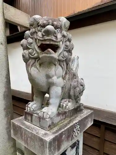 山桜神社の狛犬