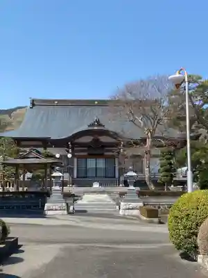 信行寺の本殿・本堂